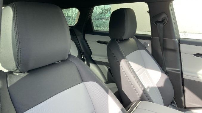 Land Rover Range Rover Evoque 1.5 P270e Edition 5dr Auto Hatchback - Image 25